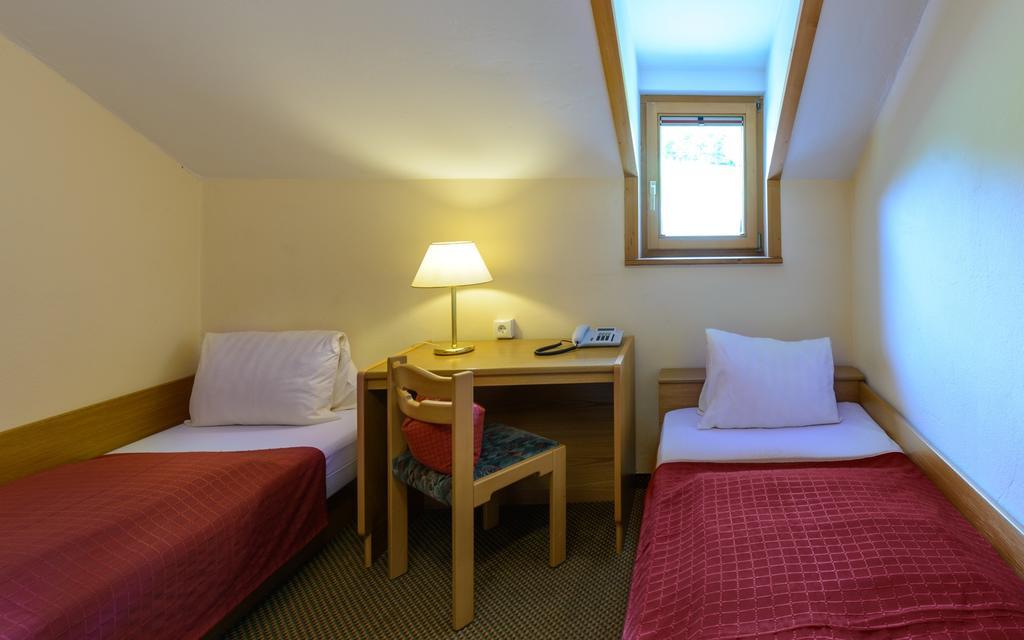 Hotel-Pension Schwaighofen Eugendorf Room photo